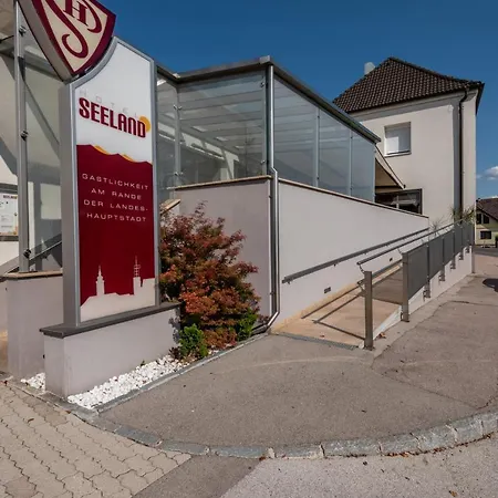 Hotel Seeland 3*