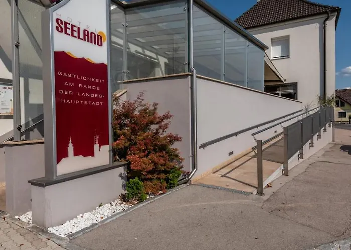 Hotel Seeland 3*